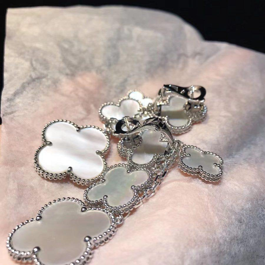 [Psychic Jewelrys]CLOVER EARRINGS WHITE MOP 4 MOTIFS SILVER
