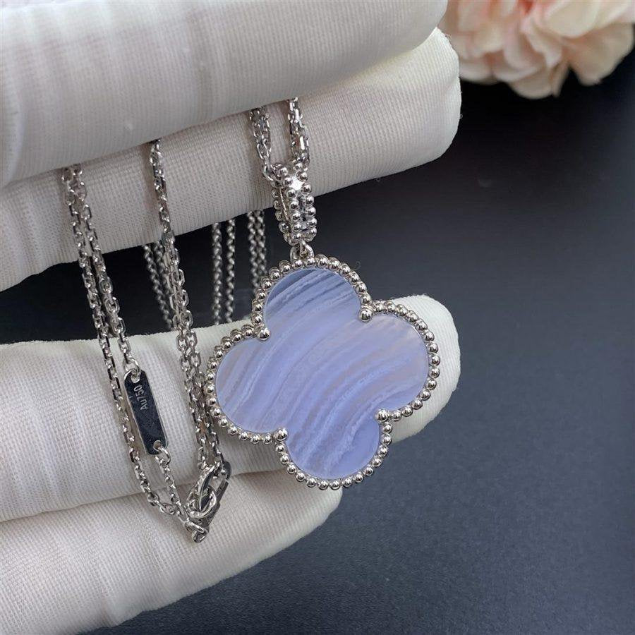 [Psychic Jewelrys]CLOVER SILVER CHALCEDONY BIG CLOVER NECKLACE