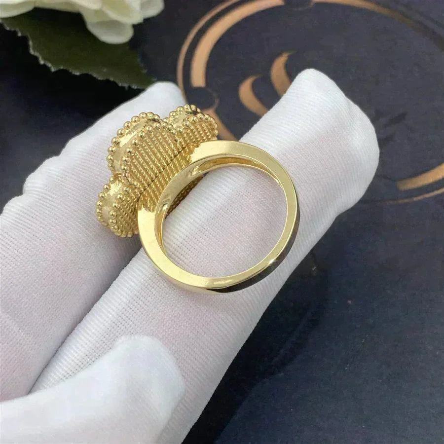 [Psychic Jewelrys]CLOVER WHITE MOP RING
