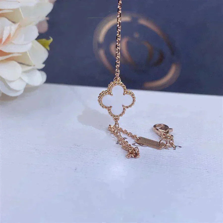 [Psychic Jewelrys]CLOVER WHITE MOP SINGLE FLOWER BRACELET