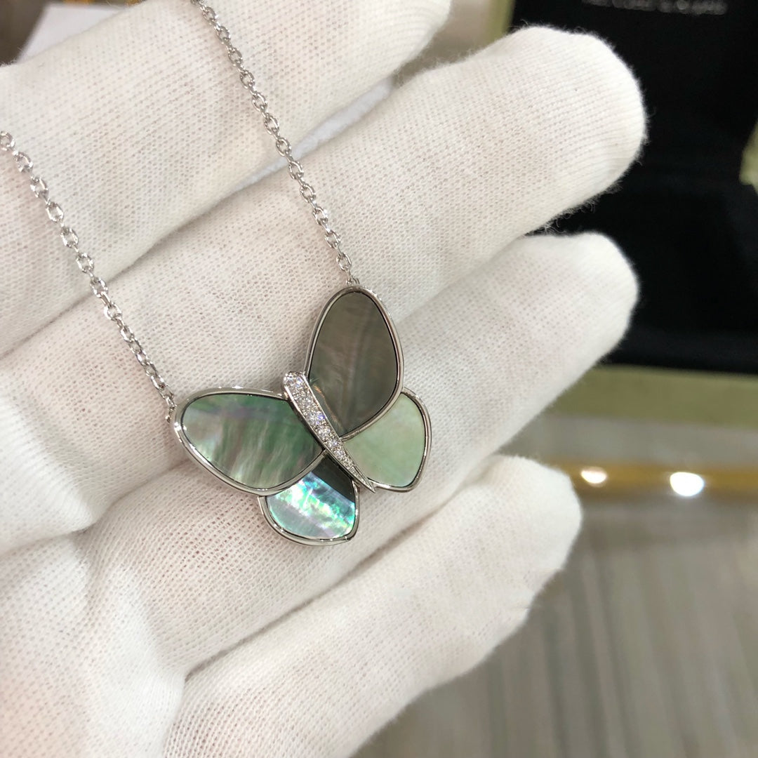 [Psychic Jewelrys]LARGE BUTTERFLY SILVER PENDANT DIAMOND NECKLACE
