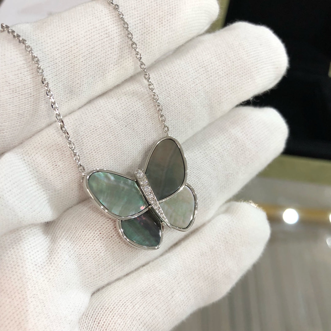 [Psychic Jewelrys]LARGE BUTTERFLY SILVER PENDANT DIAMOND NECKLACE