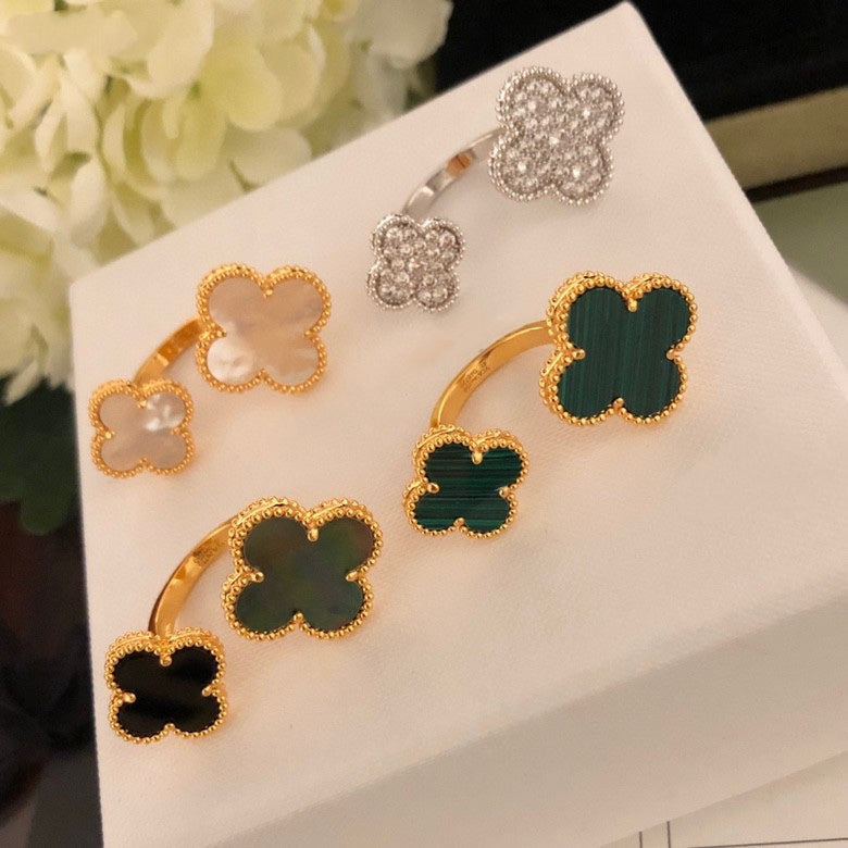 [Psychic Jewelrys]CLOVER BETWEEN THE FINGER RING
