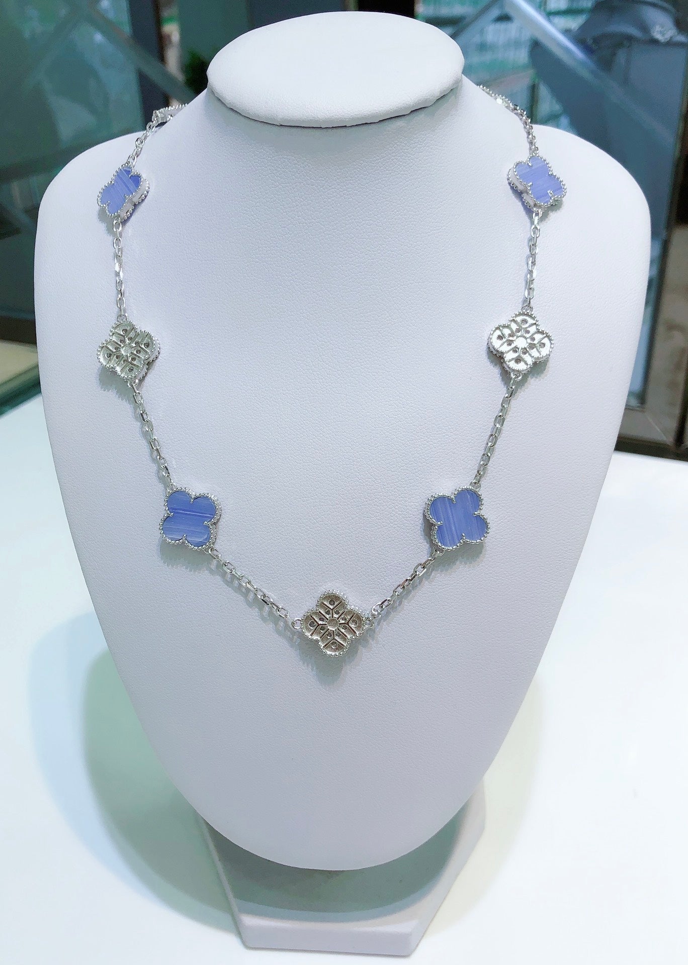 [Psychic Jewelrys]CLOVER 10 MOTIFS CHALCEDONY DIAMONDS SILVER NECKLACE