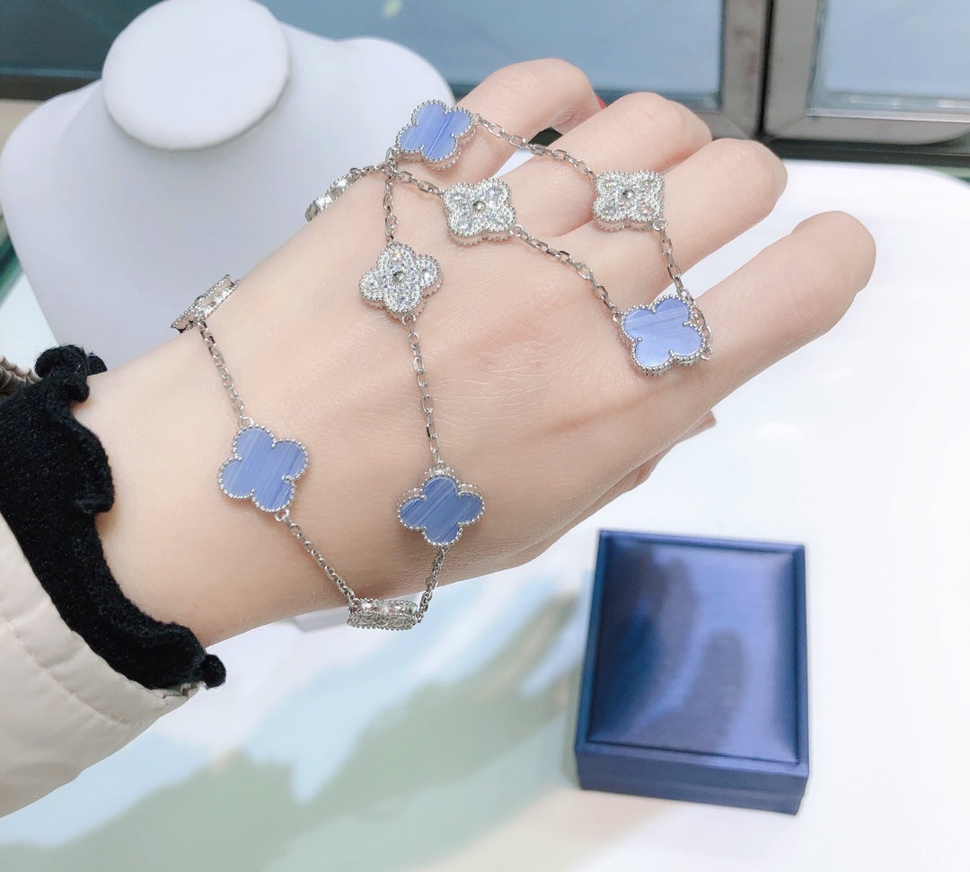 [Psychic Jewelrys]CLOVER 10 MOTIFS CHALCEDONY DIAMONDS SILVER NECKLACE