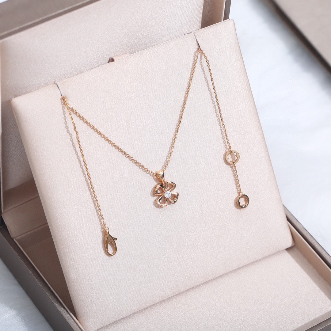 [Psychic Jewelrys]FIOREVER NECKLACE DIAMOND CENTER