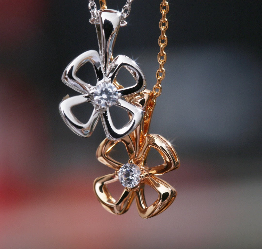 [Psychic Jewelrys]FIOREVER NECKLACE DIAMOND CENTER