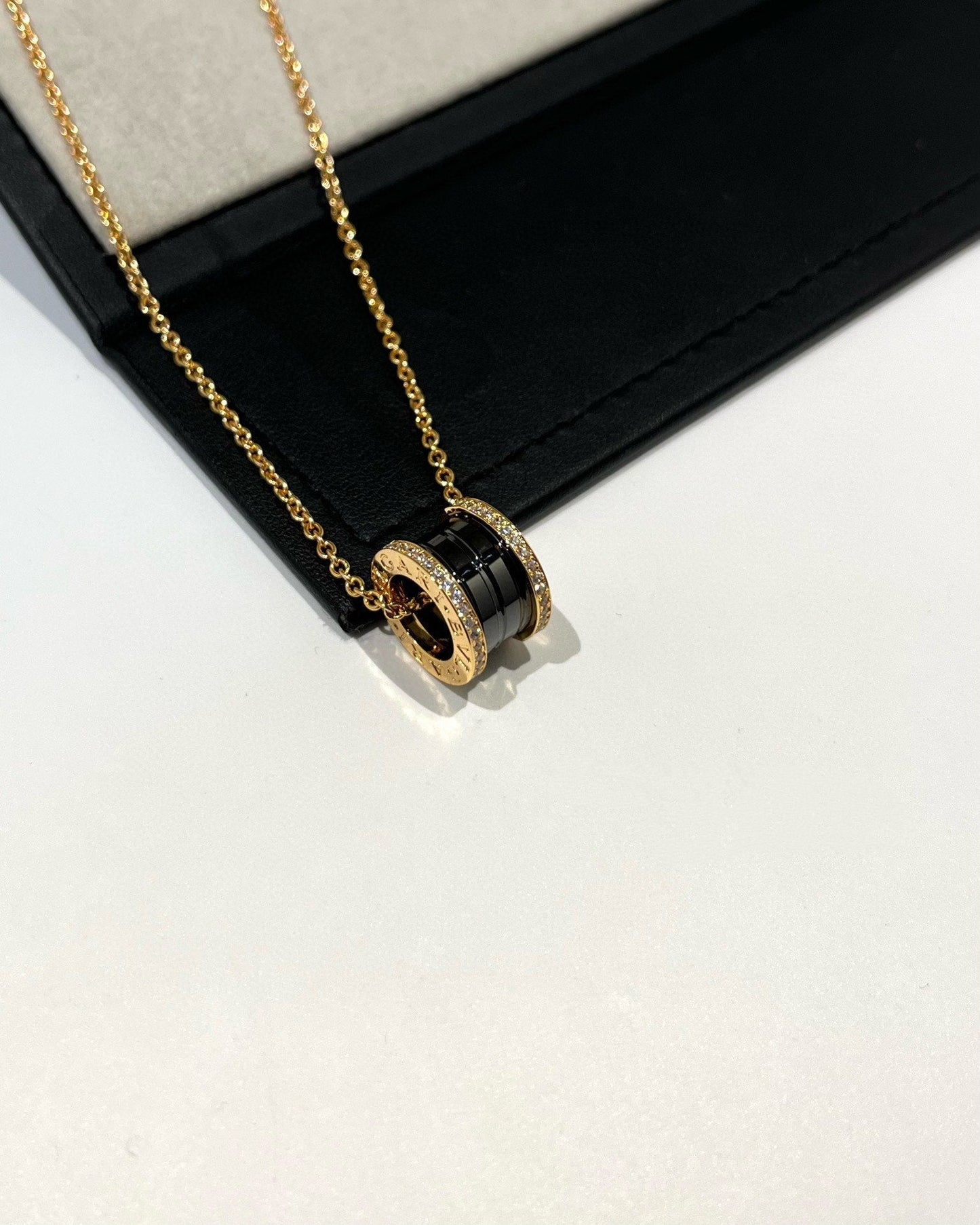 [Psychic Jewelrys]ZERO 1 BLACK CERAMIC DIAMOND PINK GOLD NECKLACE