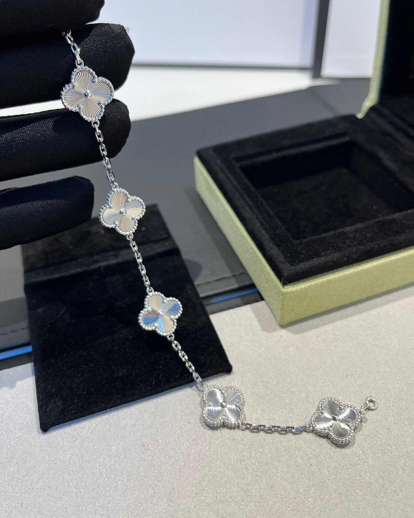 [Psychic Jewelrys]CLOVER SILVER 5 MOTIFS BRACELET