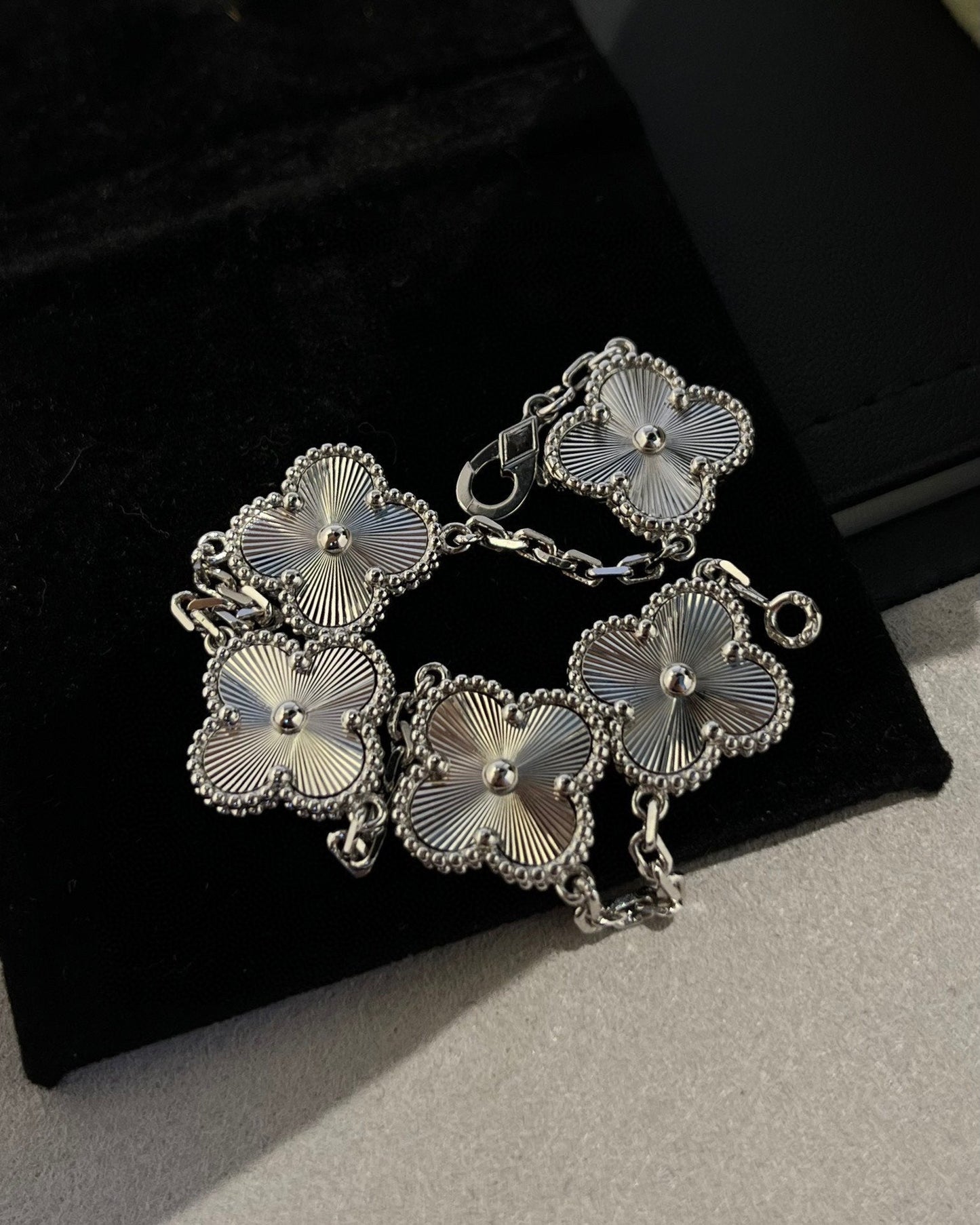 [Psychic Jewelrys]CLOVER SILVER 5 MOTIFS BRACELET